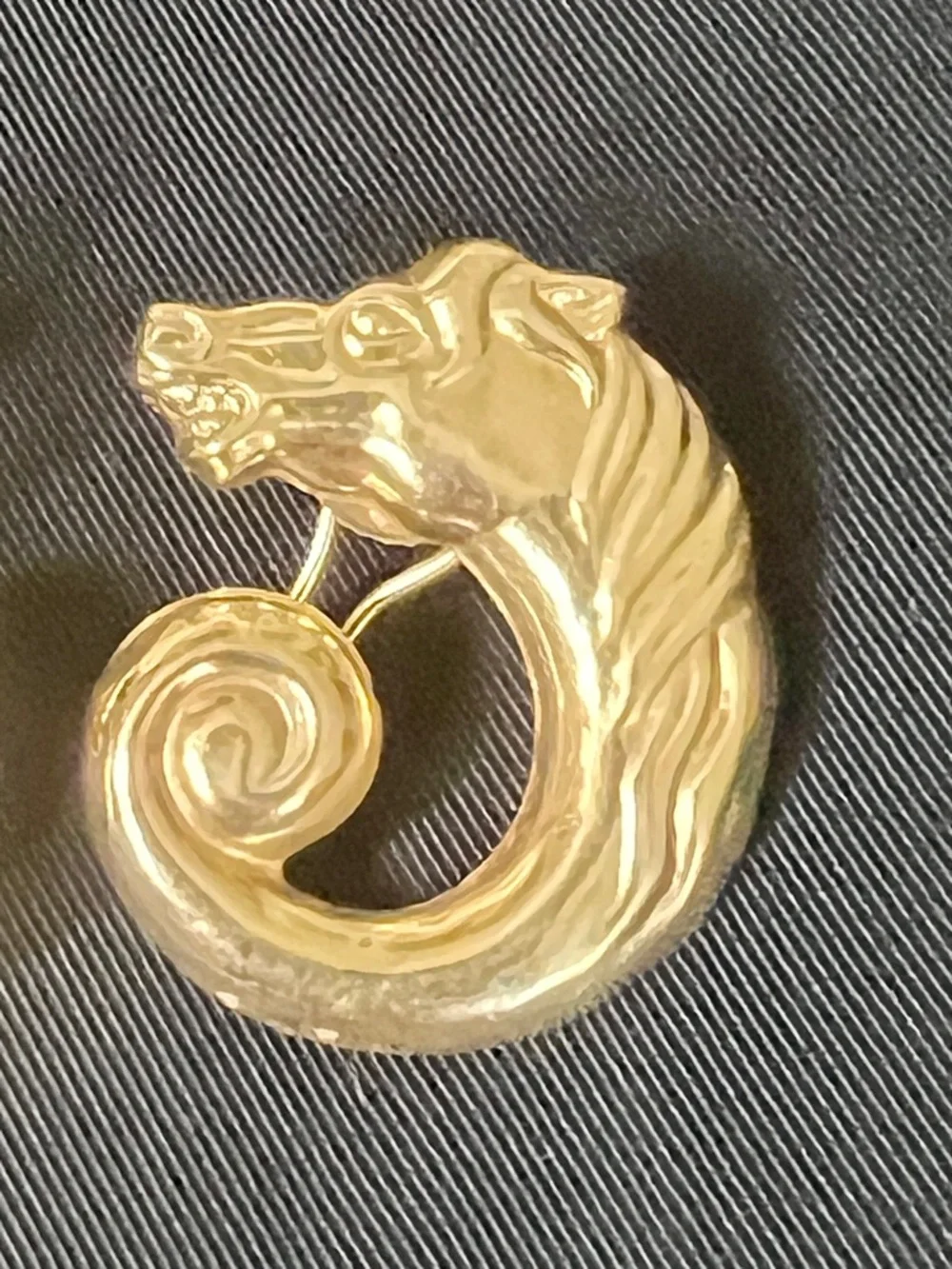 Vintage 14K Gold Equestrian Horse Head Hoop Earrings – Signed CIG – 10 Grams - Picture 2 of 9